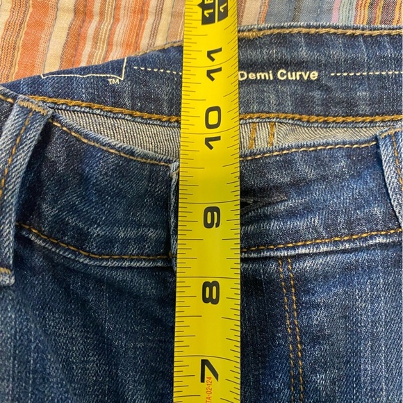 Levi’s Demi Curve Classic Rise Slim Women’s Jeans 30x32 - Picture 6 of 8